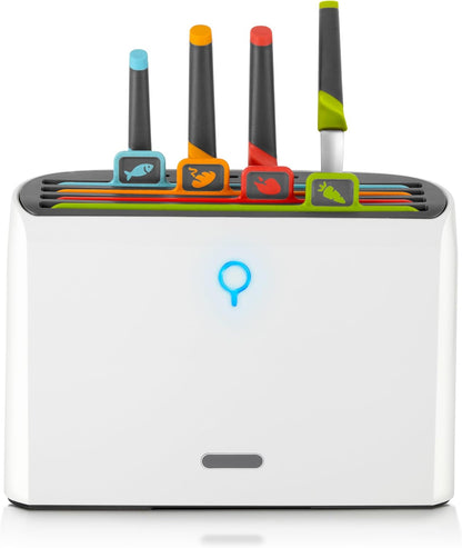 Tablas codificadas, cuchillos premium y limpieza automática